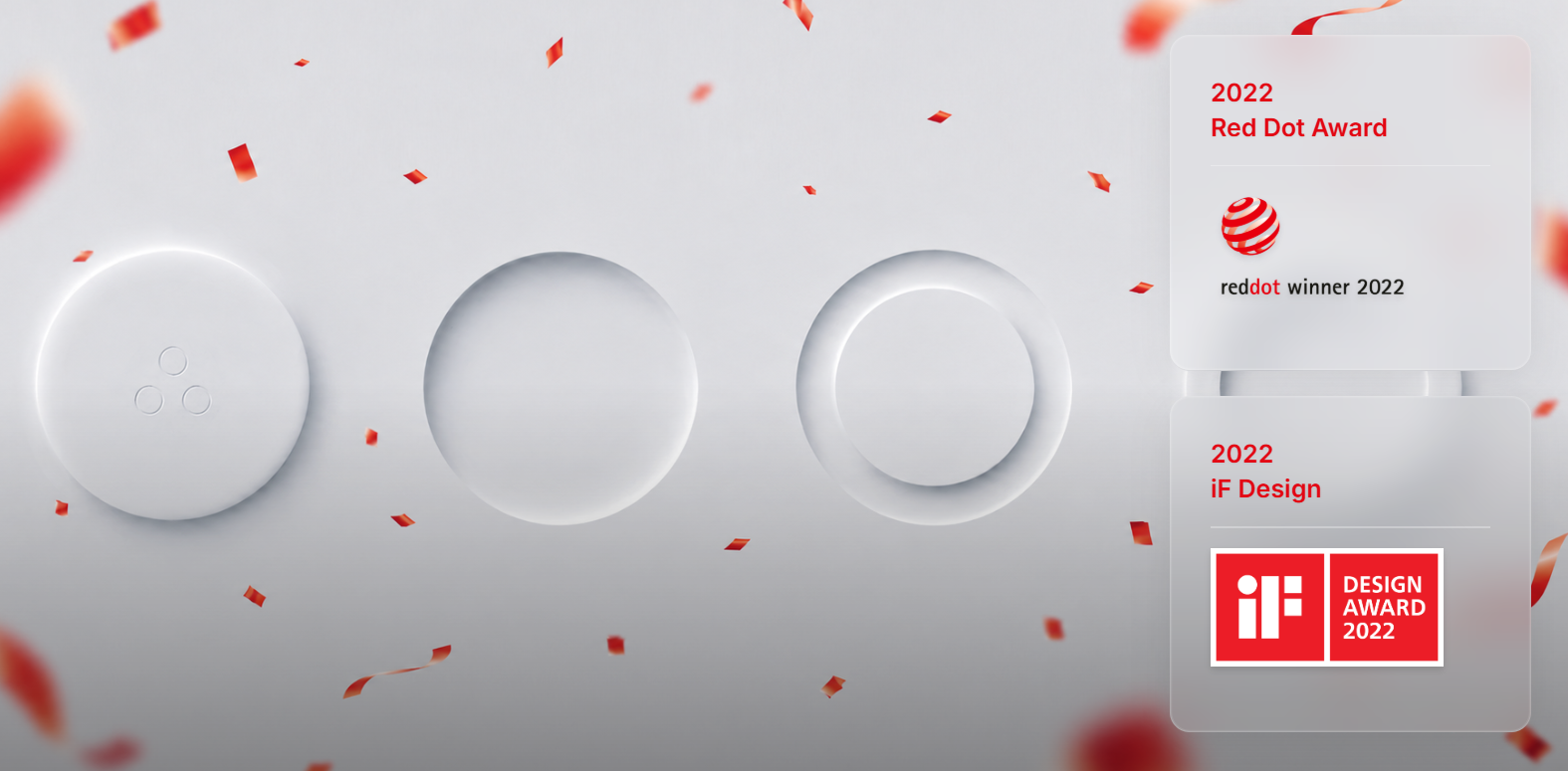 Brandvarnaren tillsammans med utmärkelserna Red Dot Award 2022 och iF Design Award 2022.